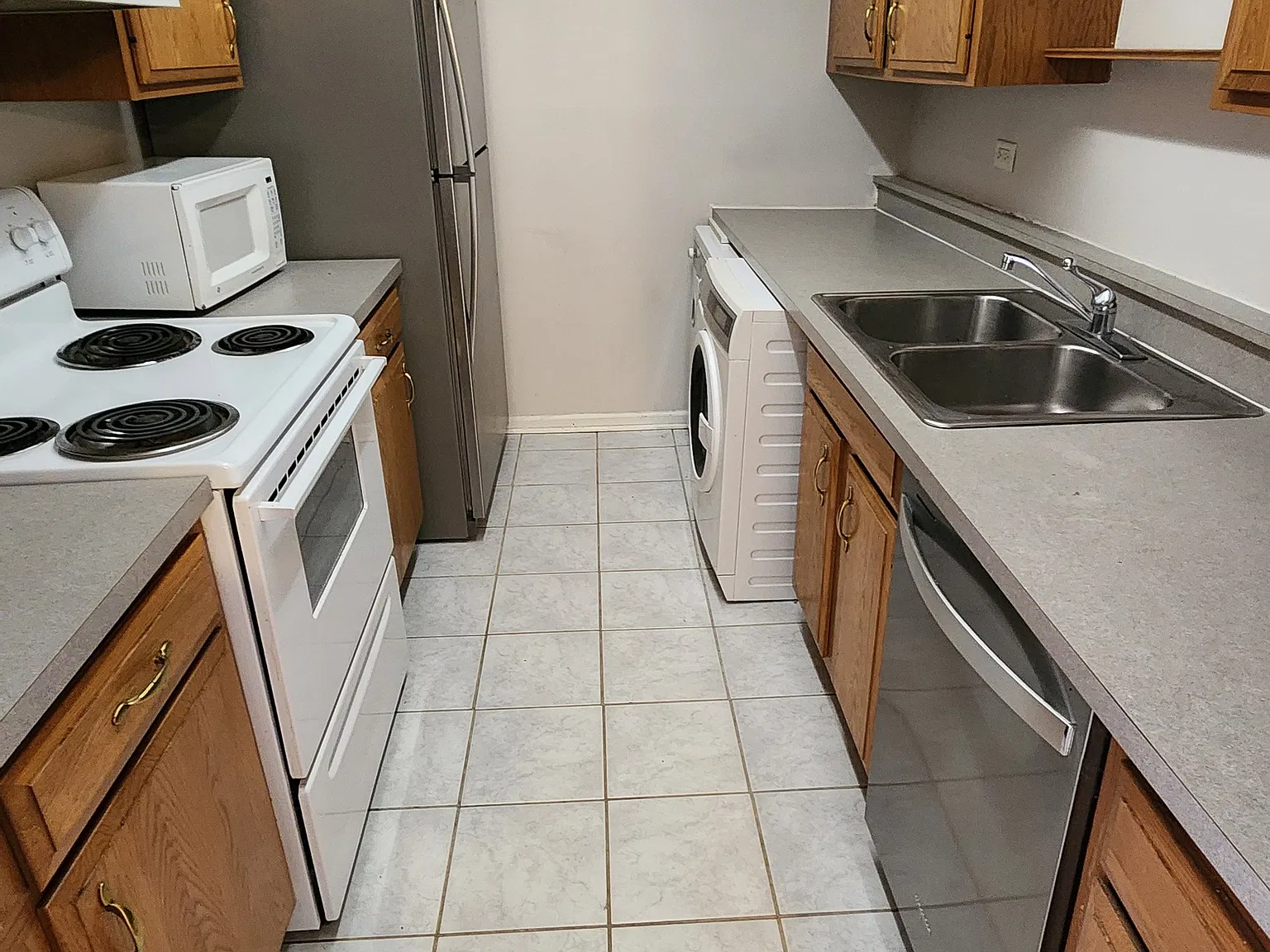 10428 S Keating Ave — Photo 3