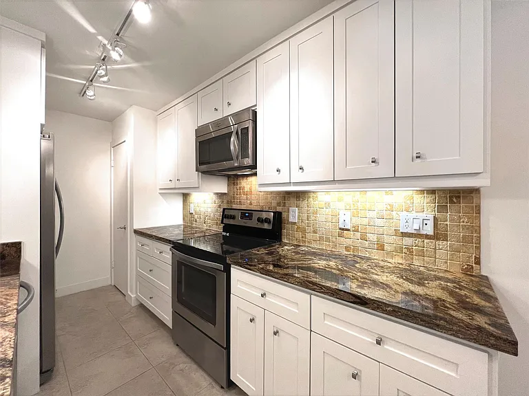 1601 S Shepherd Dr #161 — Photo 9