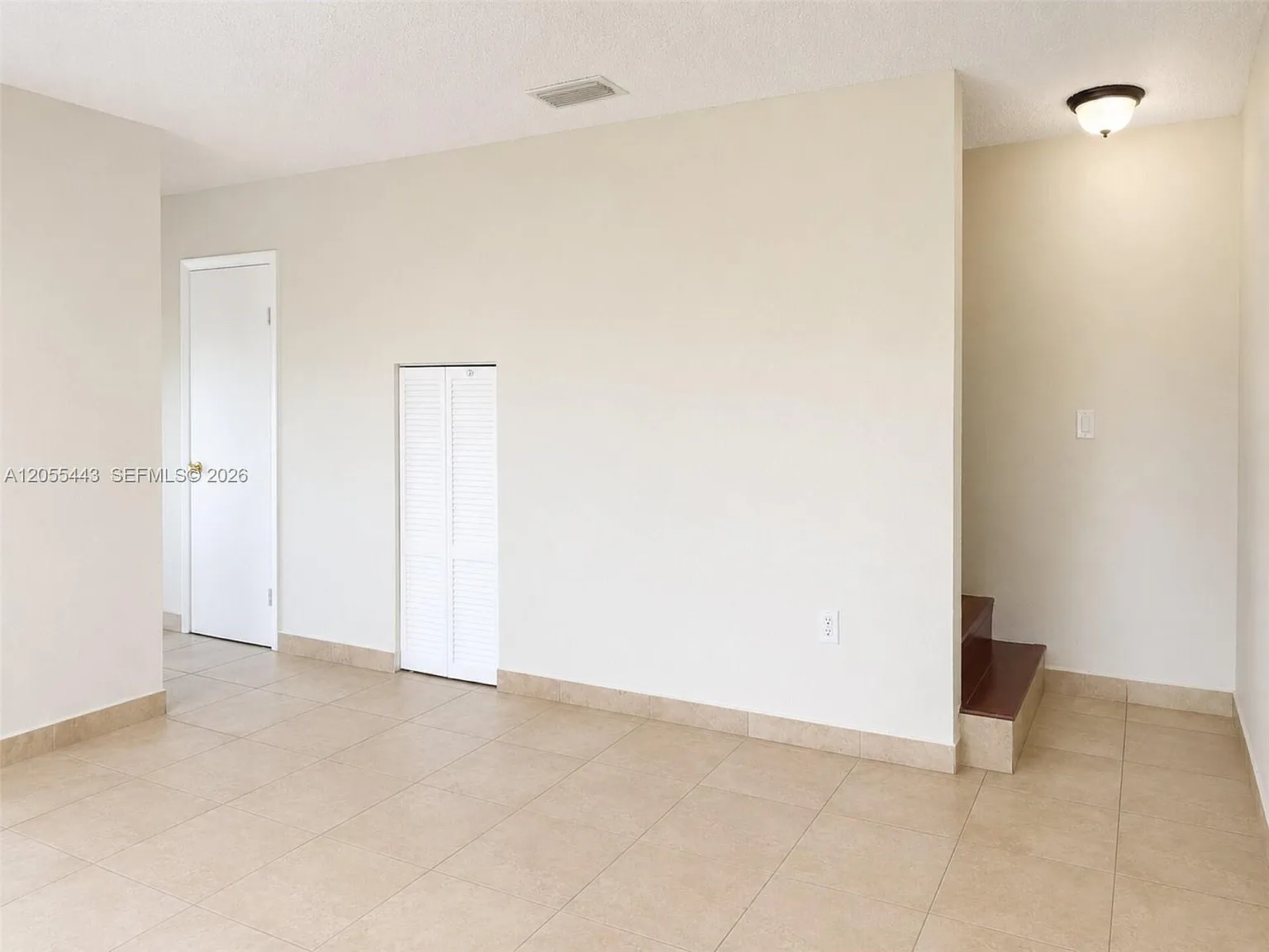 Coranes Condo #2 — Photo 4