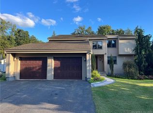 125 Crest Rd, Southington, CT 06489