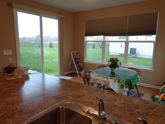 4th image of 12212 Edgebrook Dr