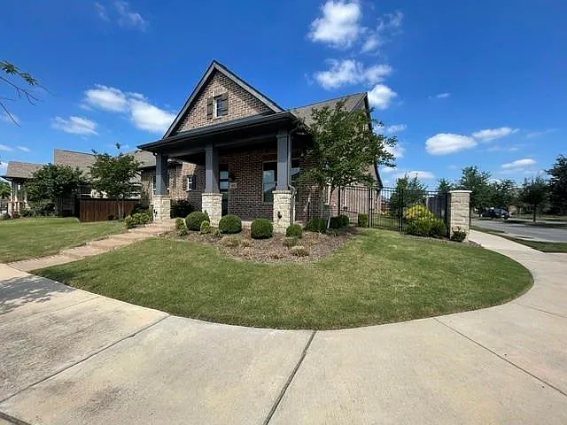 Picture 2 - 4801 Park View Pl