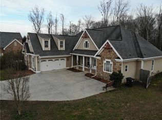 117 Chestnut St NE, Calhoun, GA 30701