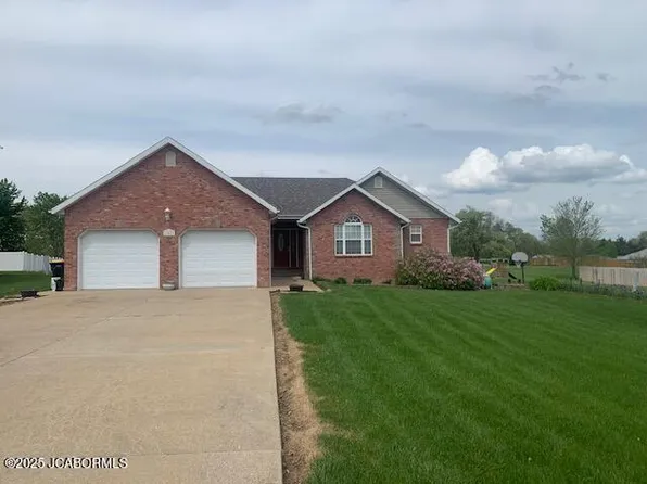 11011 Maple Leaf Ln, Holts Summit, MO 65043