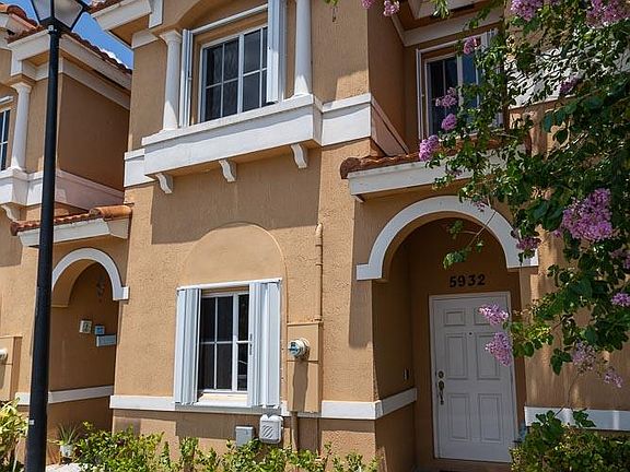 4th image of 5932 Woodlands Boulevard