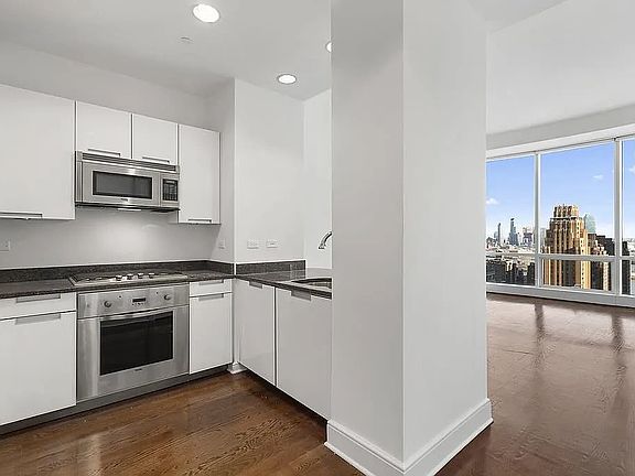 3rd image of 250 E 49th St #19D
