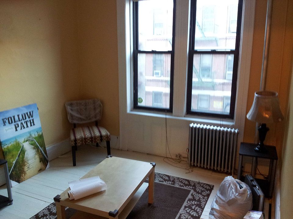 2nd image of 182 Hester St APT 11