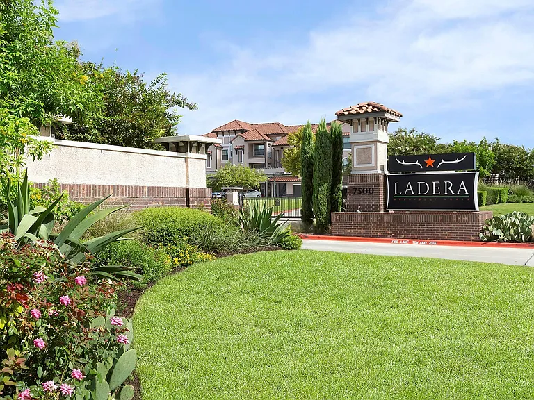 Ladera Apartment Homes, Entry Sign