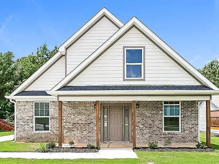127 Hunts Mill Cir — Photo 1