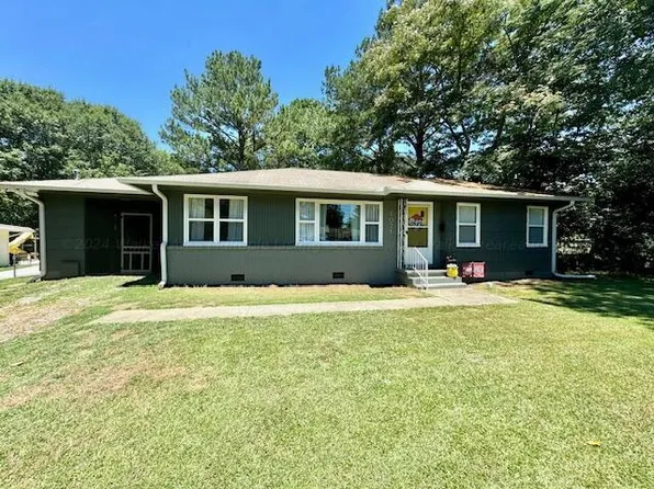 1021 Longbrook Dr, Jasper, AL 35501