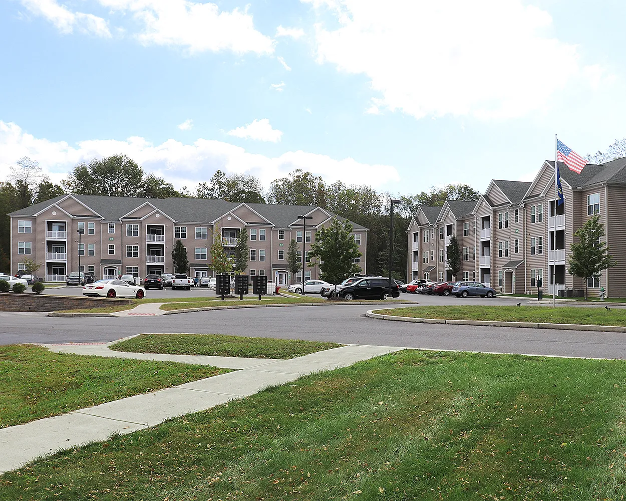 Glenbrook East — Photo 1