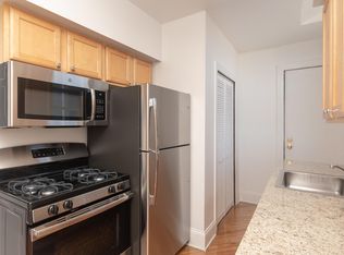 734-42 W. Oakdale, Chicago, IL 60657