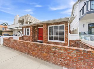 1117 W Bay Ave #A, Newport Beach, CA 92661
