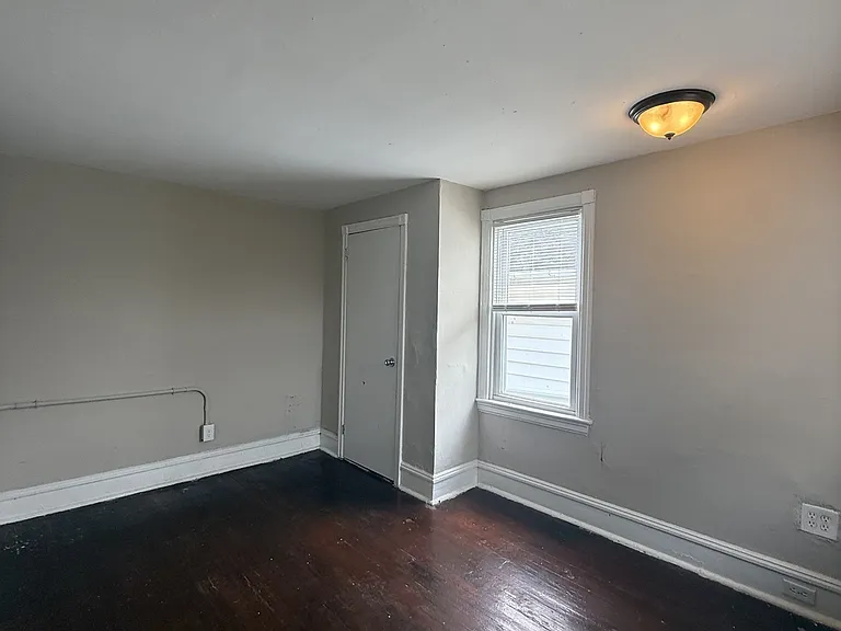 272 Maple Ave — Photo 6