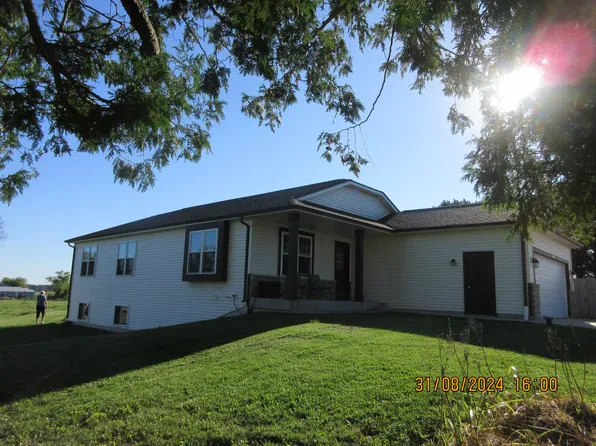 N2047 Sawmill Rd, Watertown, WI 53098