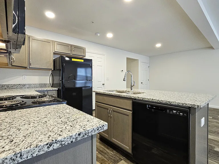 4 Sand St — Photo 11