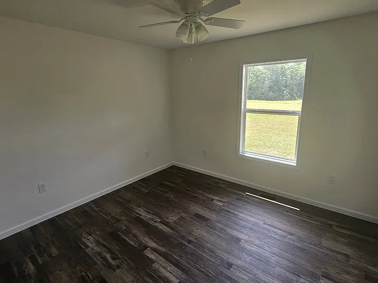 254 Georgee Rd — Photo 10