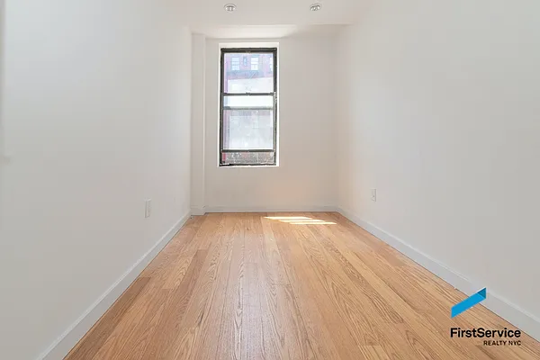 Rented by FirstService Realty (legacy) | media 15