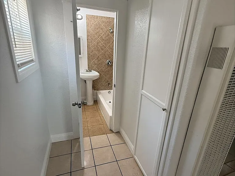 842 Alamitos Ave — Photo 85