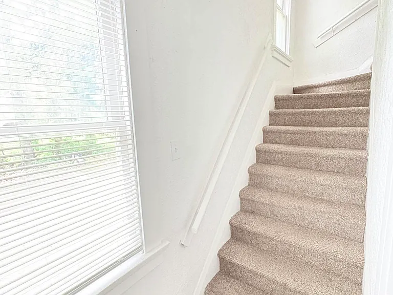 2324 Upton Ave — Photo 17