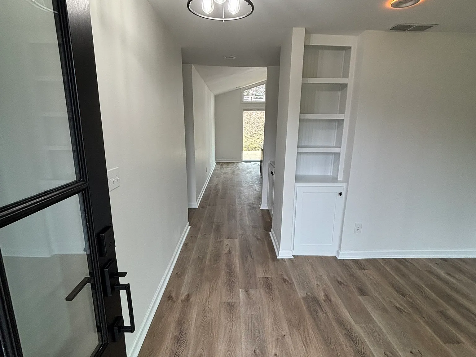 3 bed, 1747 sqft, $2,850 — Photo 2