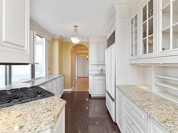 5th image of 1632 2nd Ave #2704