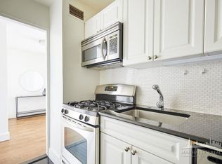 502 W 42nd St #4D, New York, NY 10036