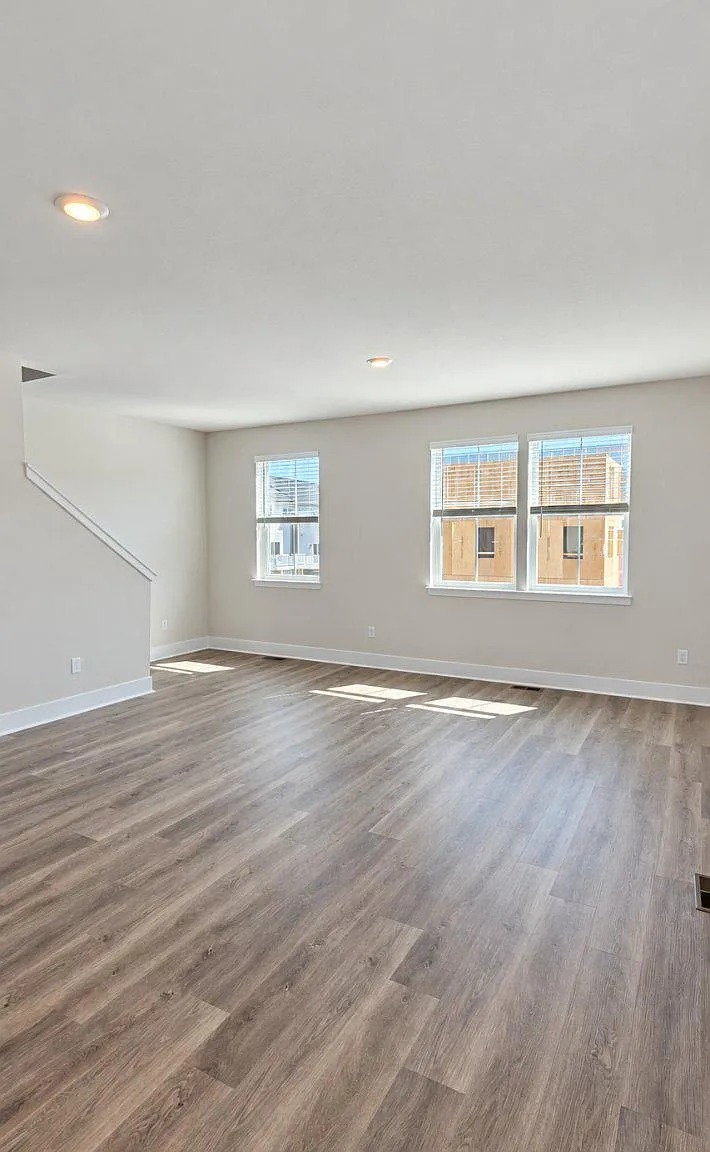 4 bed, 3.5 bath, 1889 sqft, $2,399 — Photo 4