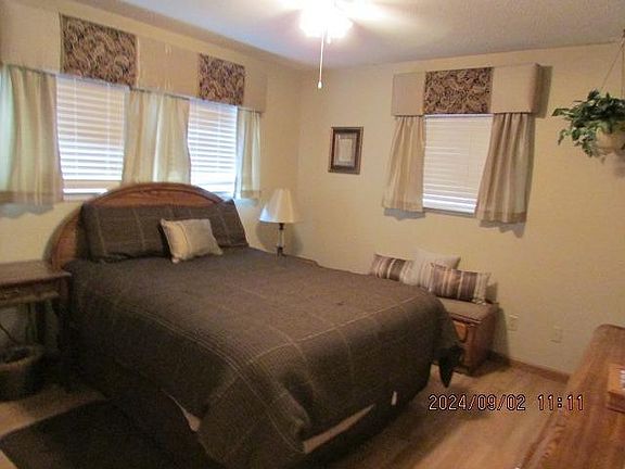 5th image of 1726 W Avenue F