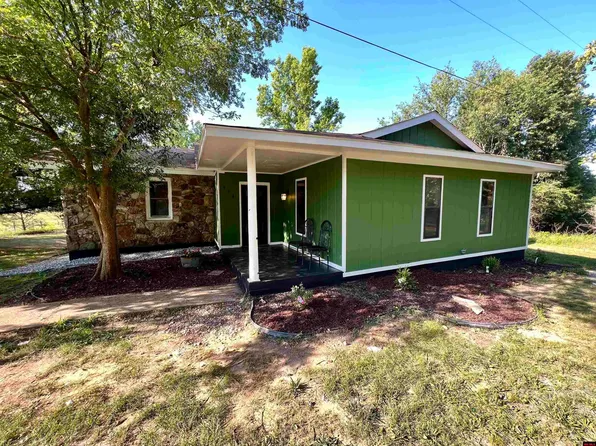 514 Hickory St, Viola, AR 72583