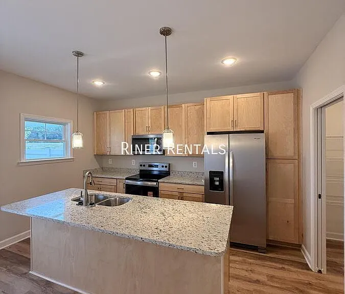 1327 Derby Dr — Photo 7