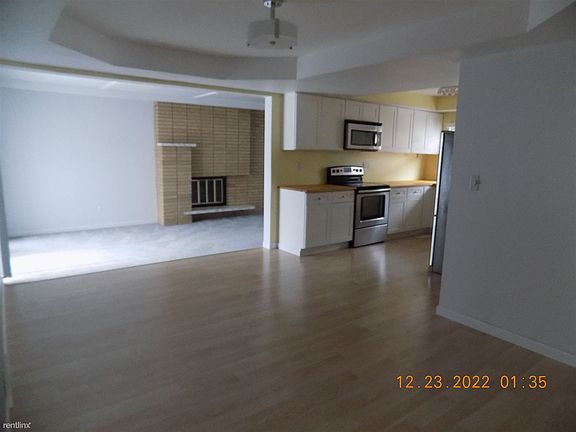 5th image of 29123 Desmond Dr