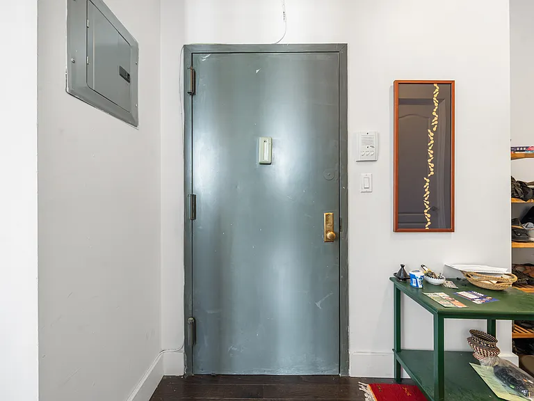 714 Seneca Ave #401 — Photo 20