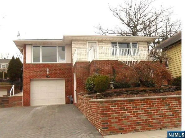 758 Norman Rd, Ridgefield, NJ 07657