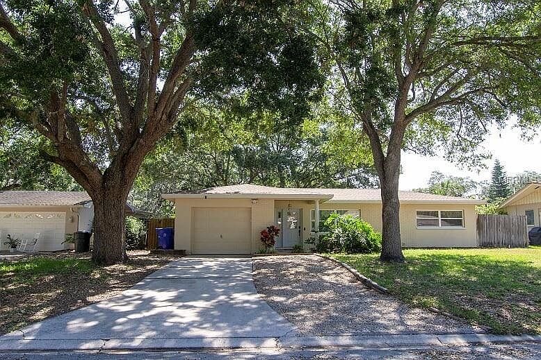 1st image of 85 Ventura Dr