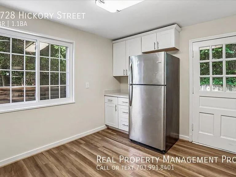 2728 Hickory St — Photo 5