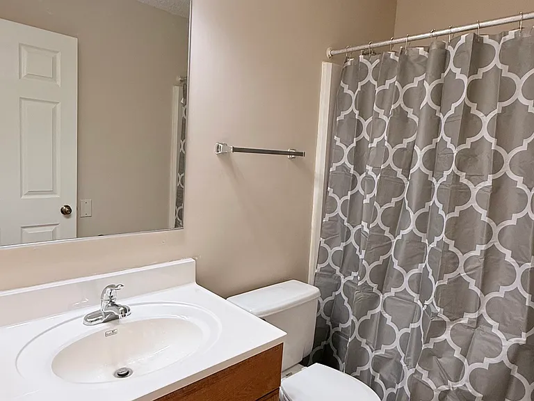 Upstairs full bath