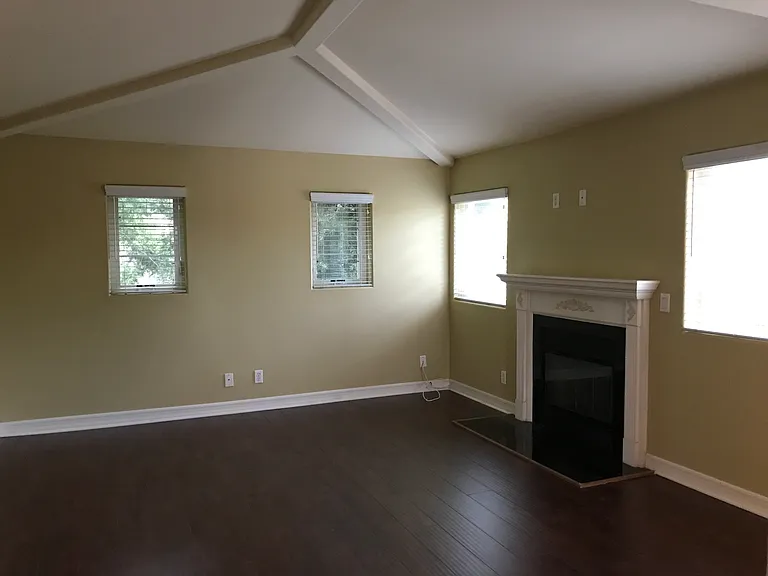 1334 S Grand Ave — Photo 6