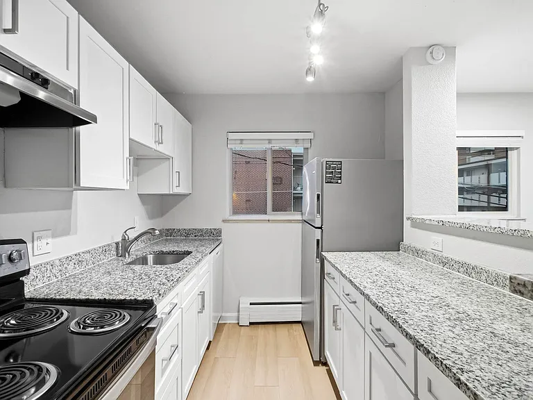 4101 E Iowa — Photo 16