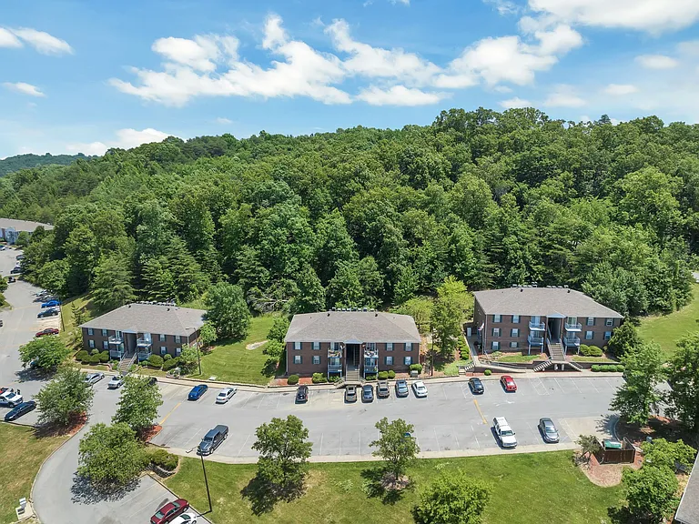 St. Anthony Gardens Apartments — Photo 15