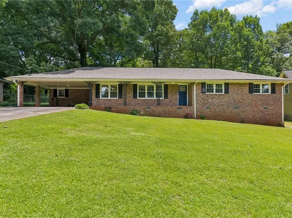 536 Rimrock Trl, Stone Mountain, GA 30083