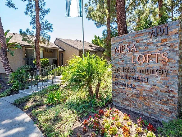 Elan Mesa Lofts — Photo 6