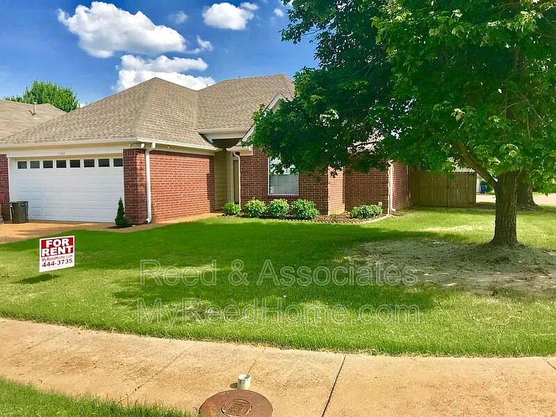 3 bed, 2.0 bath, 1539 sqft, $1,550 — Photo 3