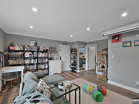 2nd image of 972 Main Street #G6