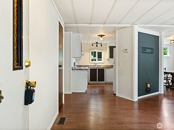 5th image of 6521 SE Mile Hill Drive #21