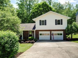 130 Summit Park Cir, Elkview, WV 25071