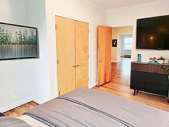 5th image of 133 E Broad St #4