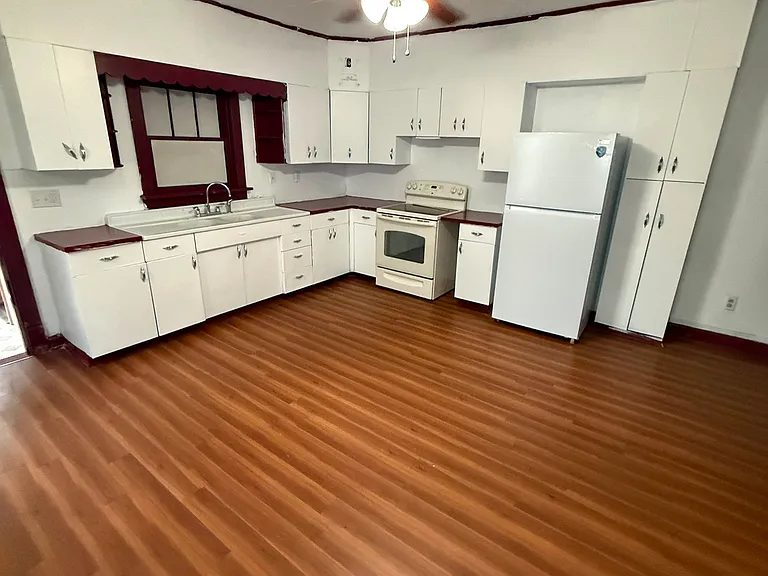272 Susquehanna Ave #1 — Photo 6