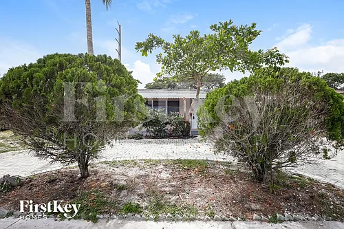 1233 SW 1st Ter Photo 1 1233 SW 1st Ter Photo 1