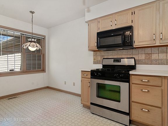 2nd image of 568 Bradbury Ln #568